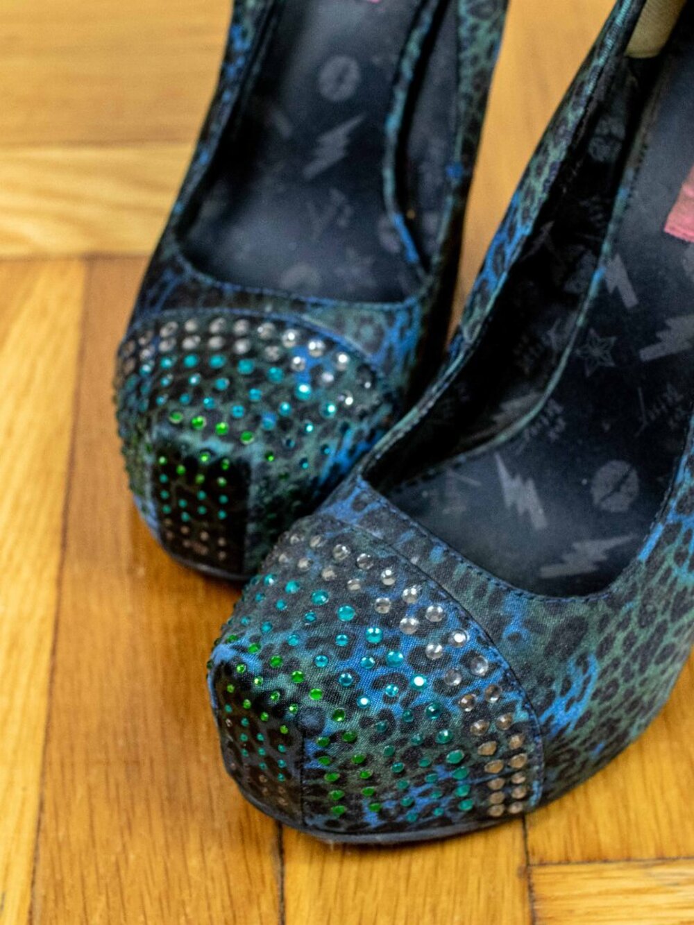 Betsey Johnson Platform Leopard Heels - Picture 4 of 4